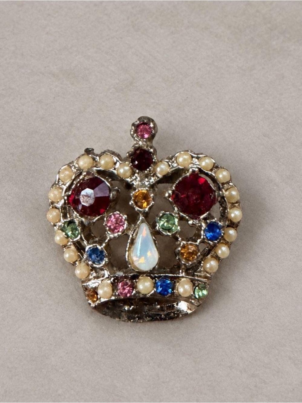 Vintage Jewelry 1960s Mother’s Crown Brooch